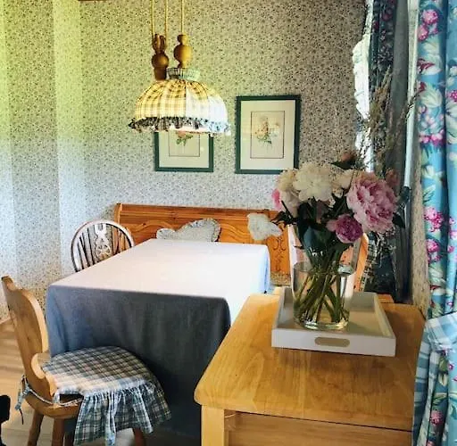 בית נופש Gaestehaus Im Garten *